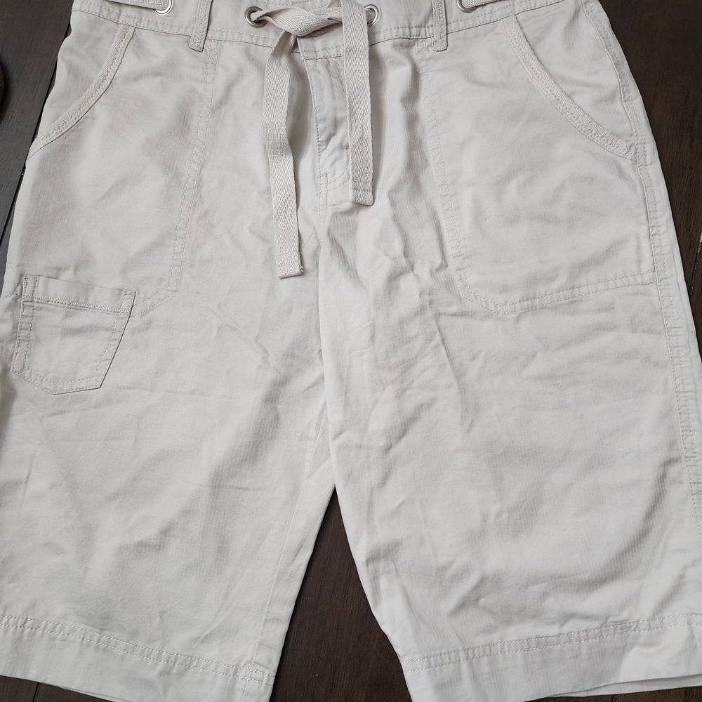 Weatherproof Women's Light Tan Cargo Shorts